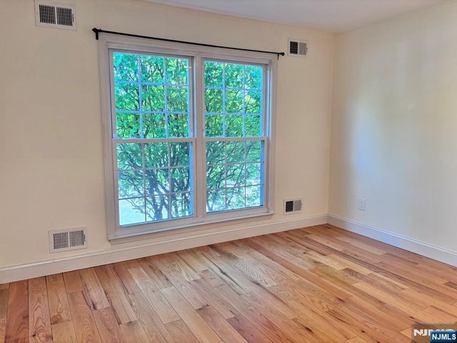 544 Ridge Lane 5115, Fort Lee, NJ 07024