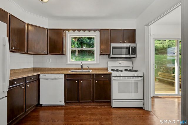 303 Weed Avenue, Stamford, CT 06902