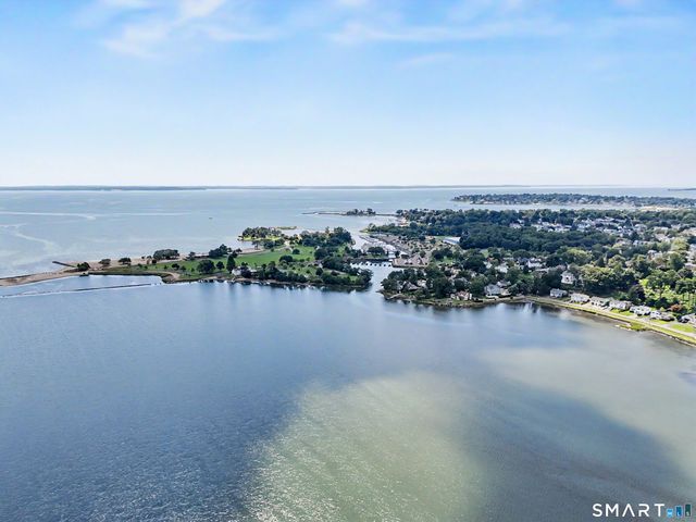 303 Weed Avenue, Stamford, CT 06902