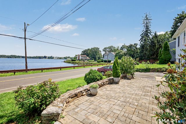 303 Weed Avenue, Stamford, CT 06902