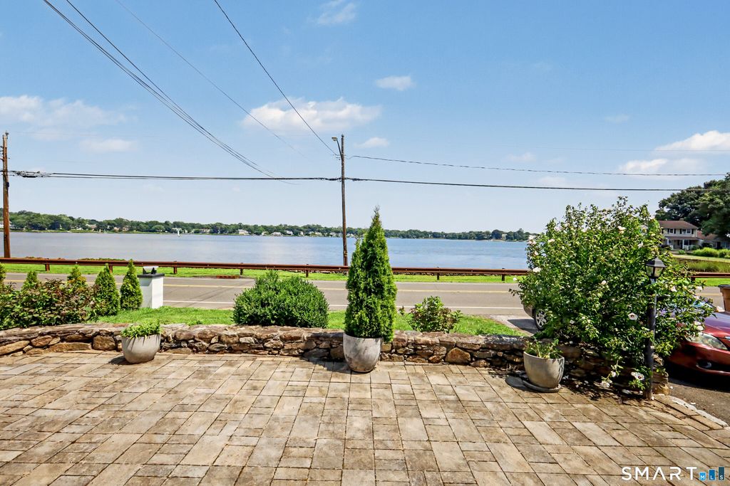 303 Weed Avenue, Stamford, CT 06902
