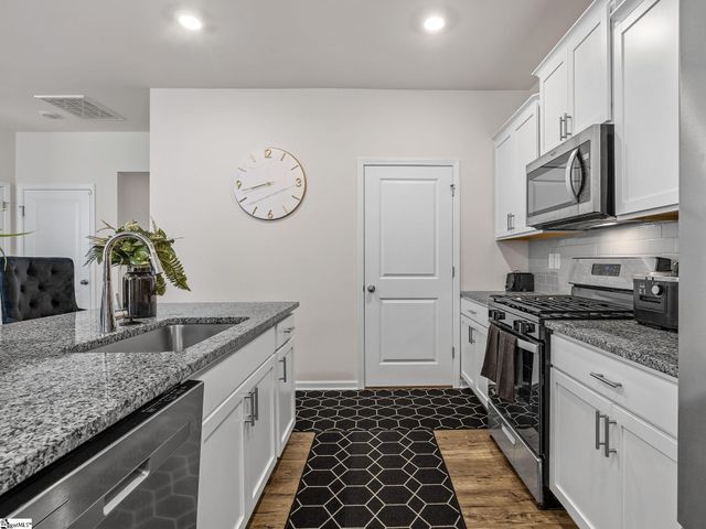 7 Plumwood Street, Simpsonville, SC 29680