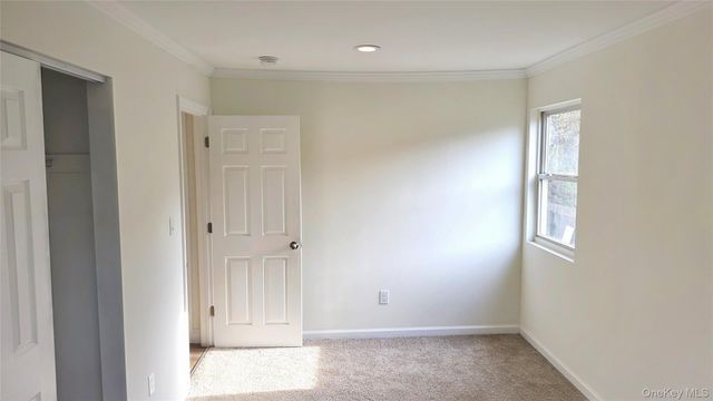 6A Murray Lane, Coram, NY 11727