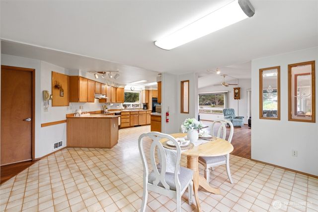 31 Bon Jon View Way, Sequim, WA 98382