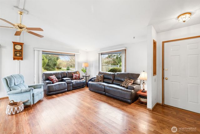 31 Bon Jon View Way, Sequim, WA 98382