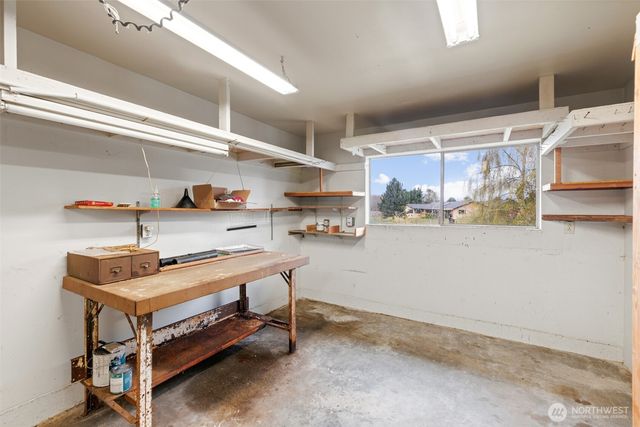 31 Bon Jon View Way, Sequim, WA 98382