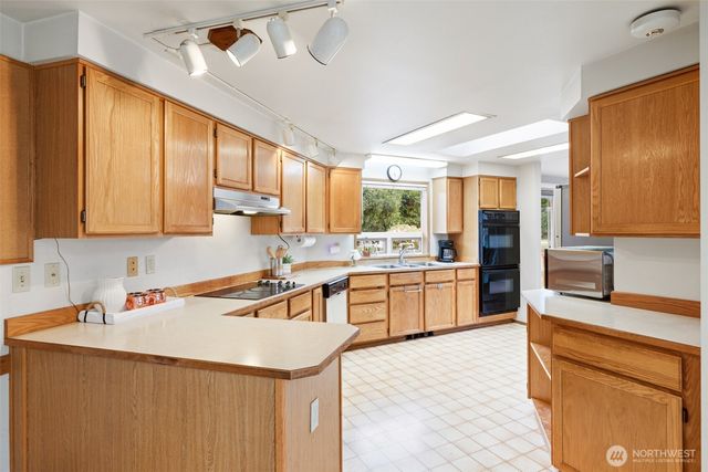 31 Bon Jon View Way, Sequim, WA 98382