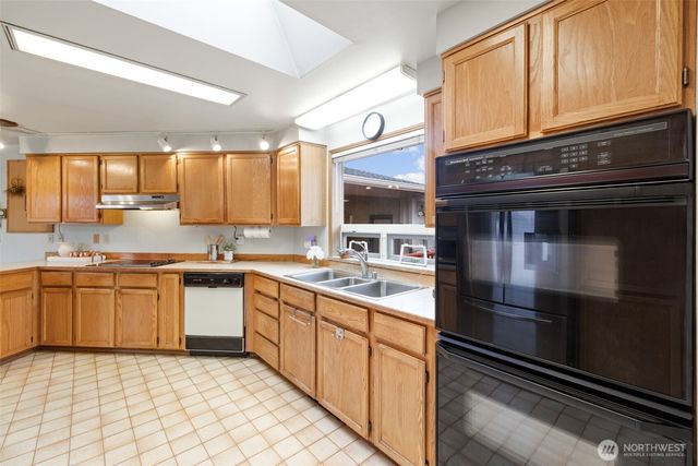 31 Bon Jon View Way, Sequim, WA 98382