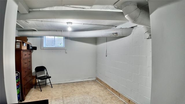 740 9th Street, West Des Moines, IA 50265
