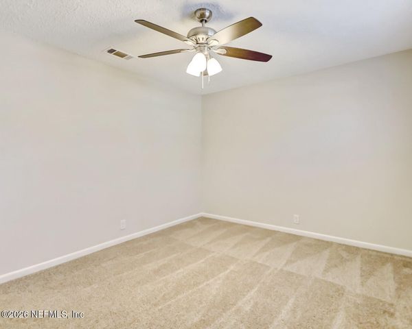 20 N DOLPHIN Avenue, Middleburg, FL 32068