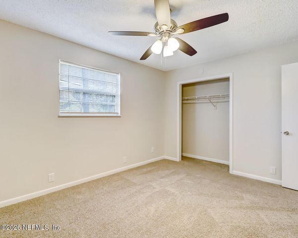 20 N DOLPHIN Avenue, Middleburg, FL 32068