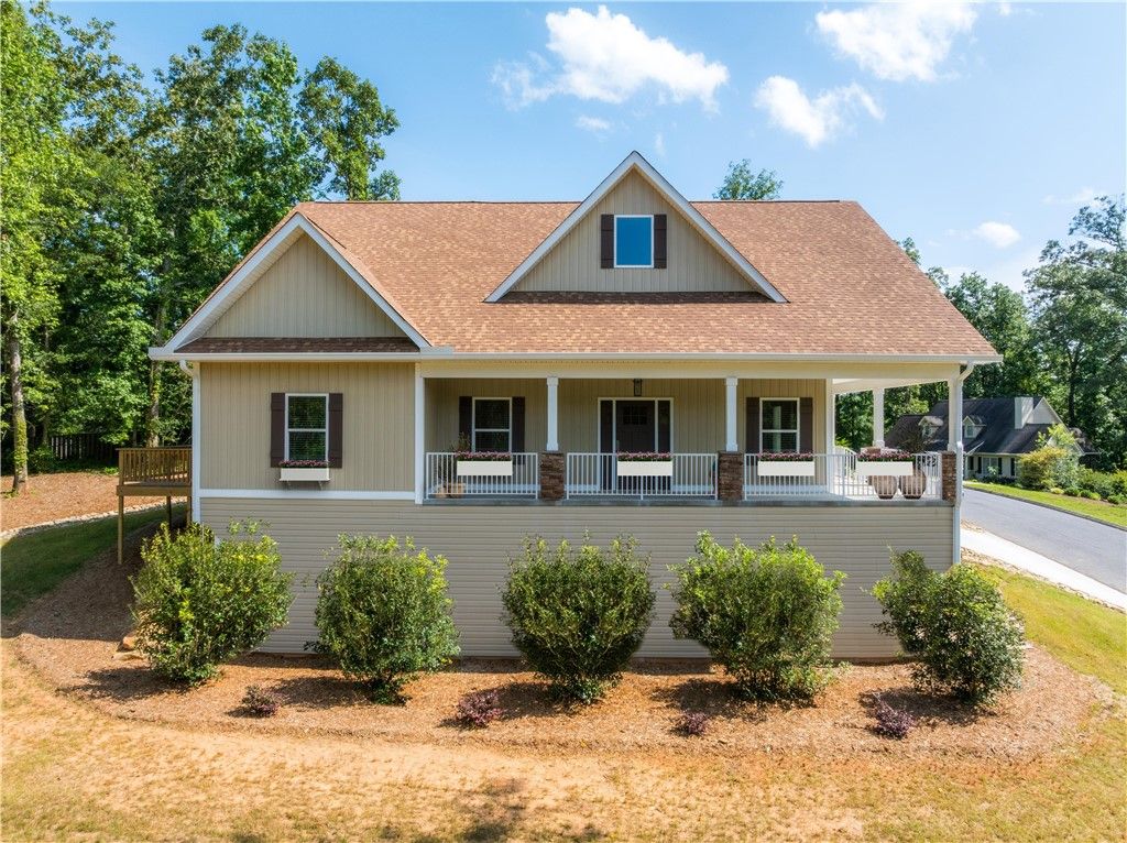18003 Clermont Circle, Seneca, SC 29678