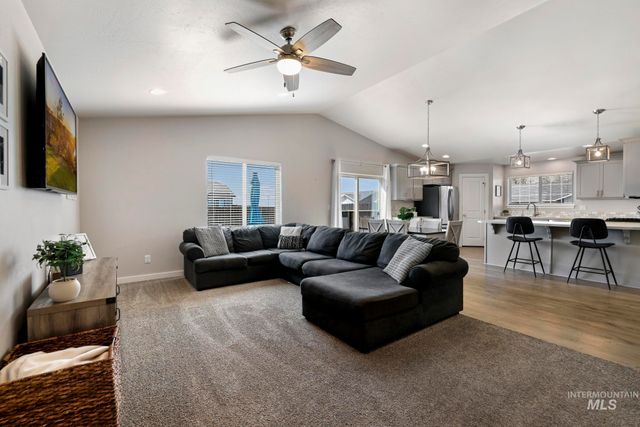 2207 Bills Way, Filer, ID 83328