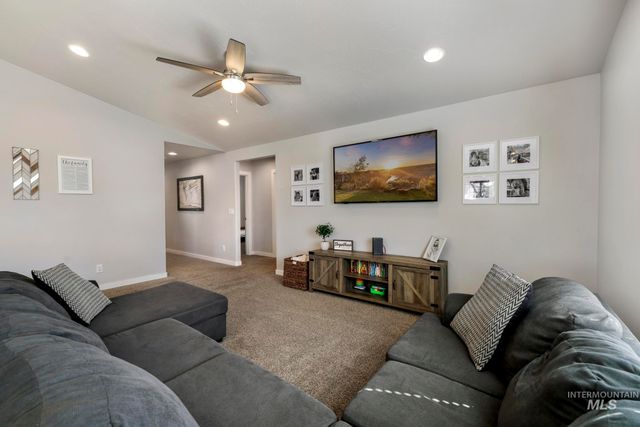 2207 Bills Way, Filer, ID 83328
