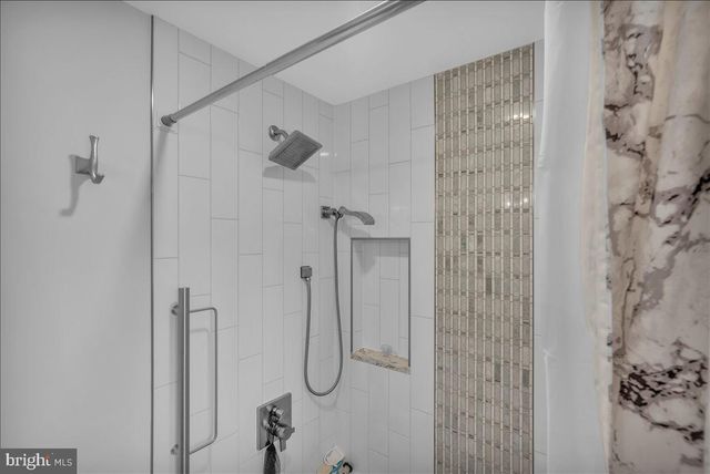 42 CORNELL DR, Delran, NJ 08075