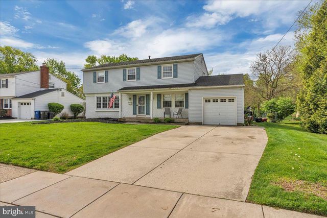 42 CORNELL DR, Delran, NJ 08075