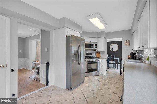 42 CORNELL DR, Delran, NJ 08075