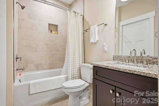 2 Lifestyle Court, Arden, NC 28704