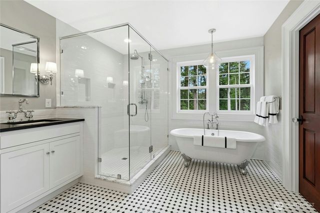 24632 NE 72nd Street, Redmond, WA 98053