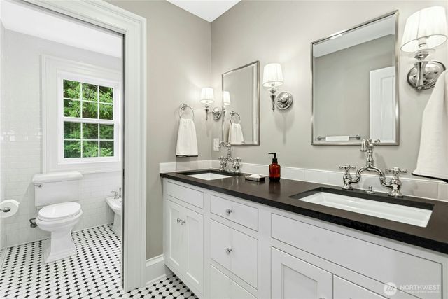 24632 NE 72nd Street, Redmond, WA 98053