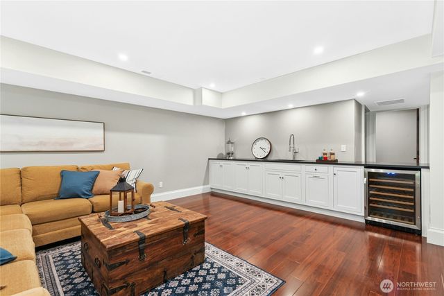 24632 NE 72nd Street, Redmond, WA 98053