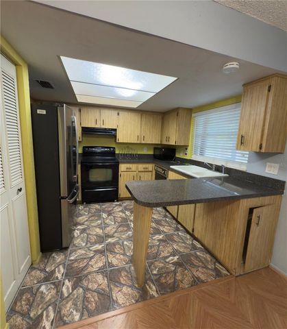 7872 59TH STREET N, Pinellas Park, FL 33781