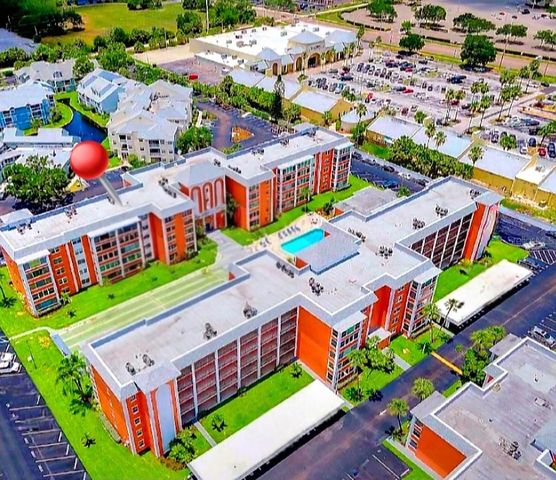 6960 20TH AVENUE N 302, St Petersburg, FL 33710