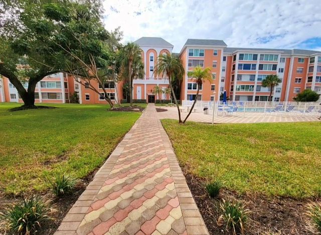 6960 20TH AVENUE N 302, St Petersburg, FL 33710