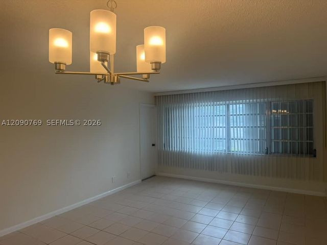 330 SE 2nd St 202E, Hallandale Beach, FL 33009
