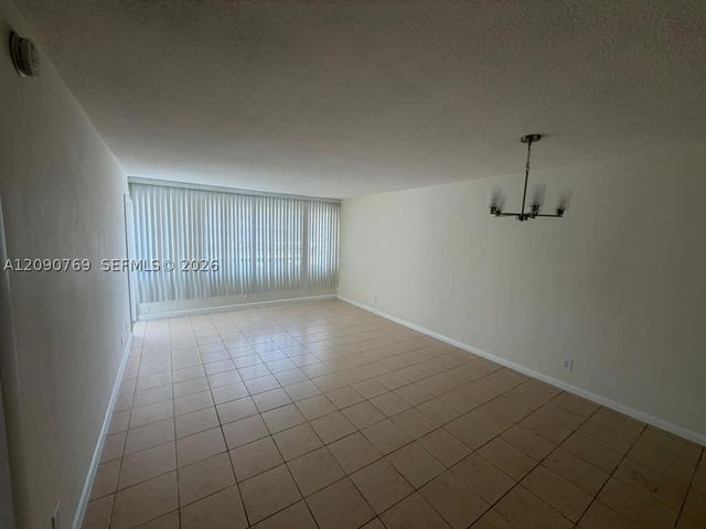 330 SE 2nd St 202E, Hallandale Beach, FL 33009