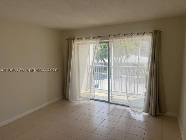 330 SE 2nd St 202E, Hallandale Beach, FL 33009