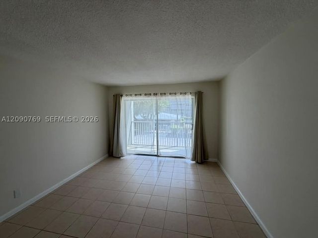 330 SE 2nd St 202E, Hallandale Beach, FL 33009