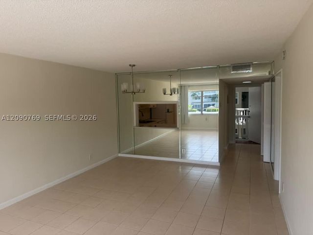 330 SE 2nd St 202E, Hallandale Beach, FL 33009