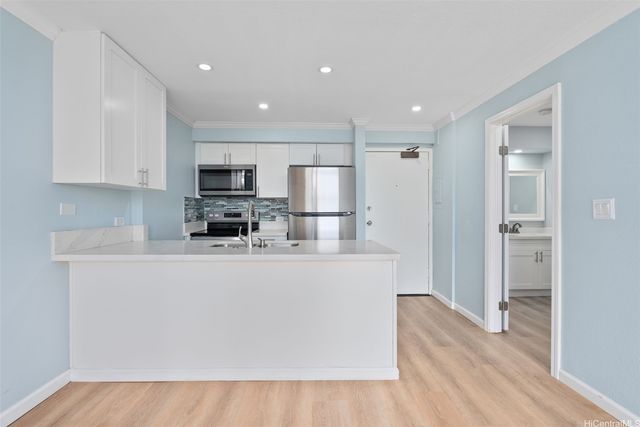 98-450 Koauka Loop 208, Aiea, HI 96701