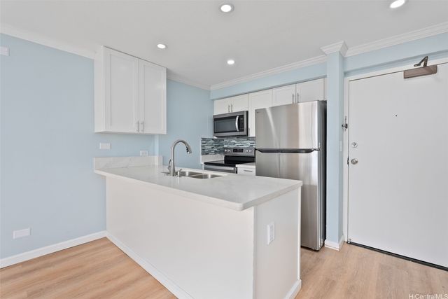 98-450 Koauka Loop 208, Aiea, HI 96701