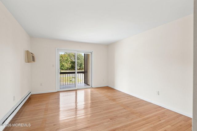 154 Cross Slope Court G, Manalapan, NJ 07726