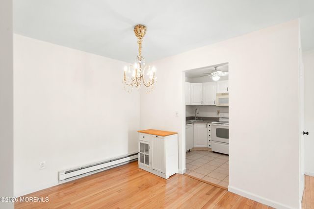 154 Cross Slope Court G, Manalapan, NJ 07726