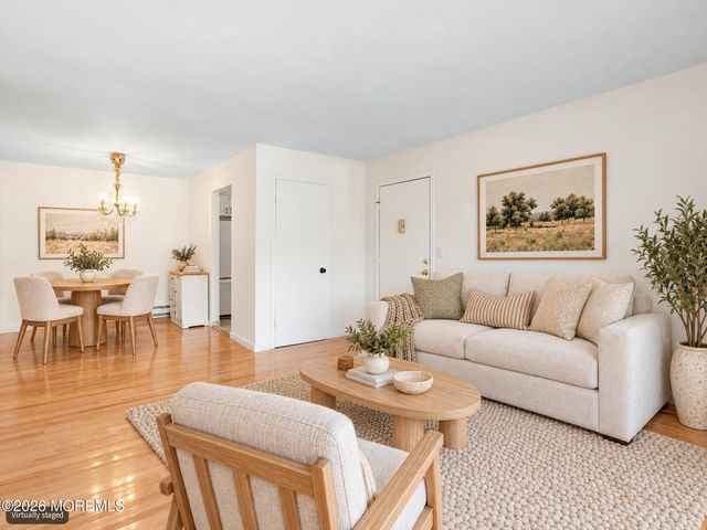 154 Cross Slope Court G, Manalapan, NJ 07726