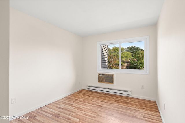 154 Cross Slope Court G, Manalapan, NJ 07726