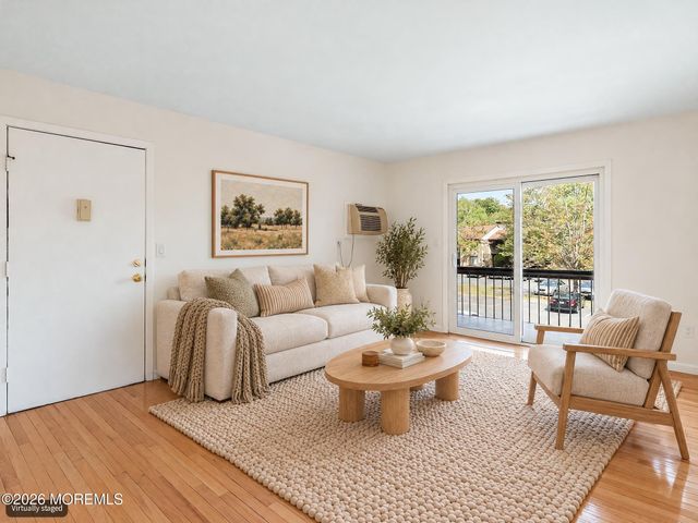 154 Cross Slope Court G, Manalapan, NJ 07726