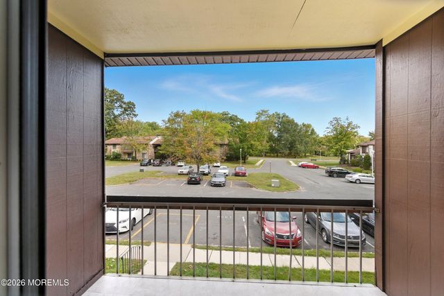154 Cross Slope Court G, Manalapan, NJ 07726