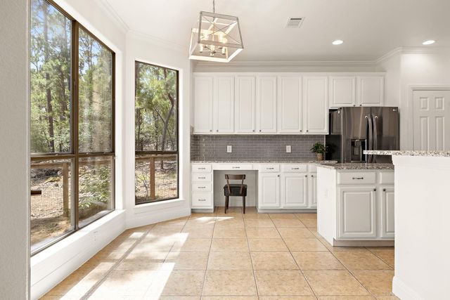 131 Molokini DR, Bastrop, TX 78602