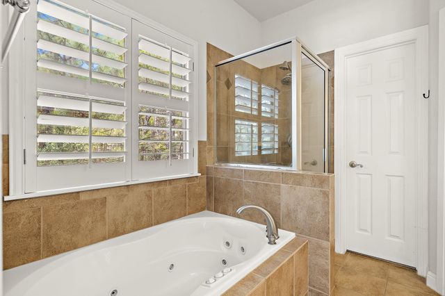 131 Molokini DR, Bastrop, TX 78602