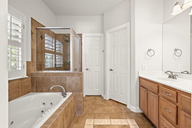 131 Molokini DR, Bastrop, TX 78602