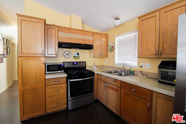 3255 E Avenue R 91, Palmdale, CA 93550