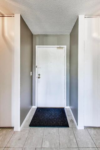 5500 Lincoln Avenue 201W, Morton Grove, IL 60053