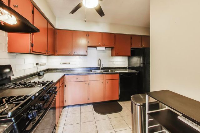 5500 Lincoln Avenue 201W, Morton Grove, IL 60053