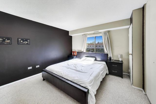 5500 Lincoln Avenue 201W, Morton Grove, IL 60053