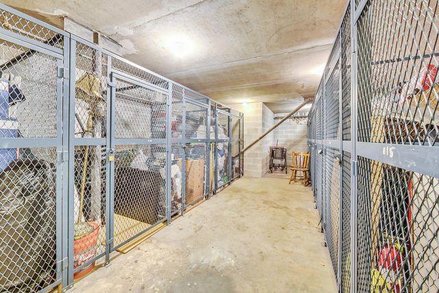 5500 Lincoln Avenue 201W, Morton Grove, IL 60053