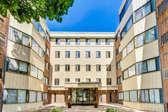 5500 Lincoln Avenue 201W, Morton Grove, IL 60053